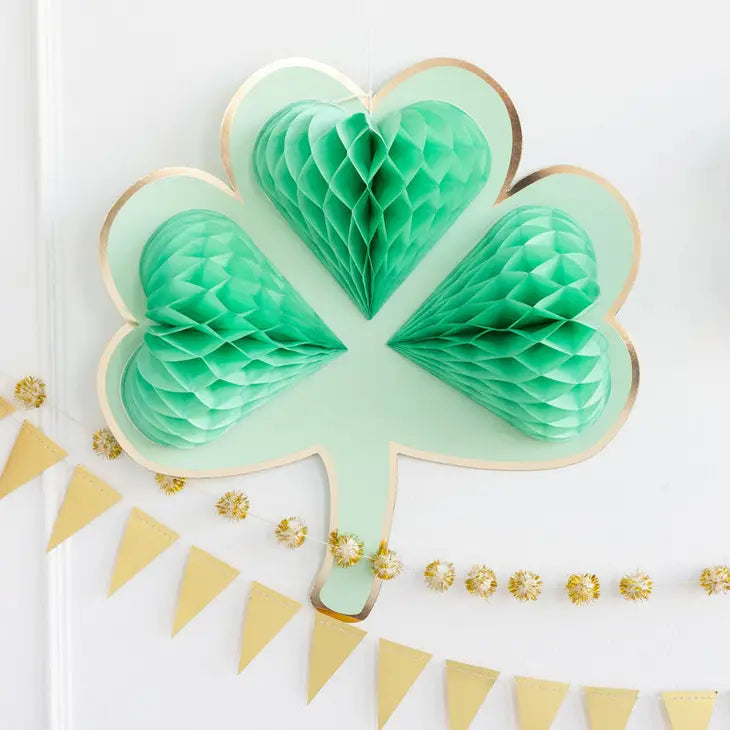 HANGING SHAMROCK HONEYCOMB