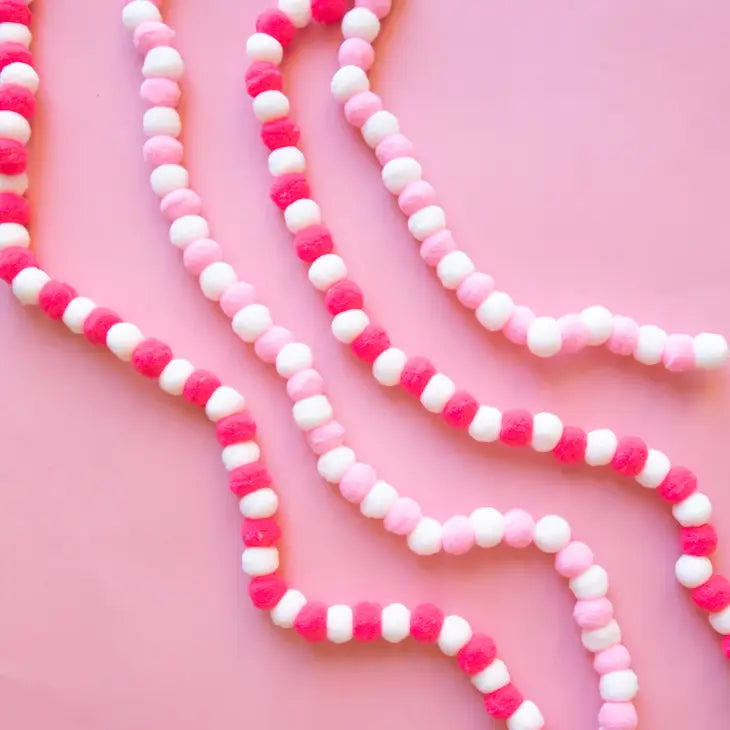 POM POM GARLAND - BABY PINK