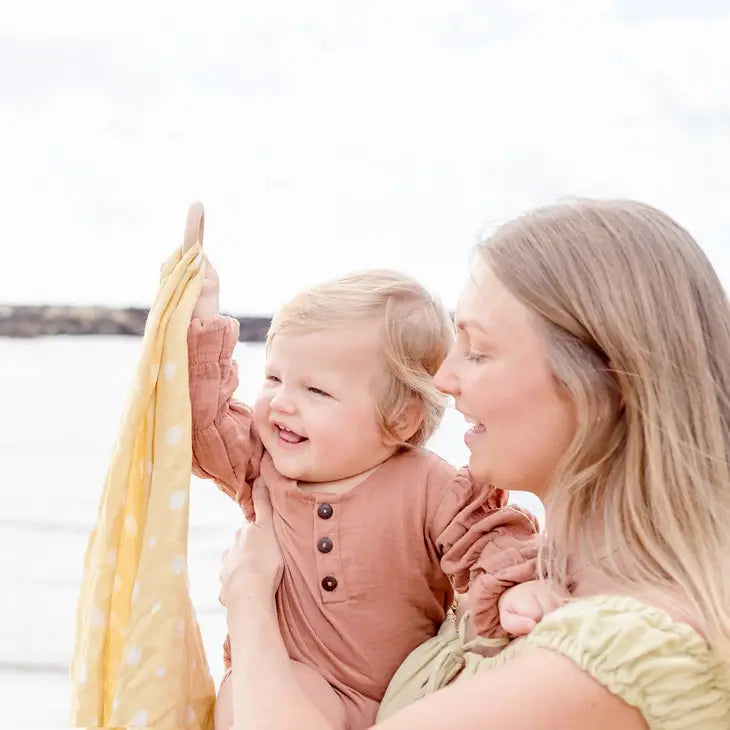 MUSLIN SECURITY BLANKET - PEACH DAISY PRINT