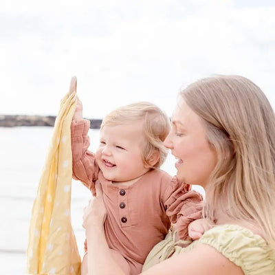 MUSLIN SECURITY BLANKET - PEACH DAISY PRINT