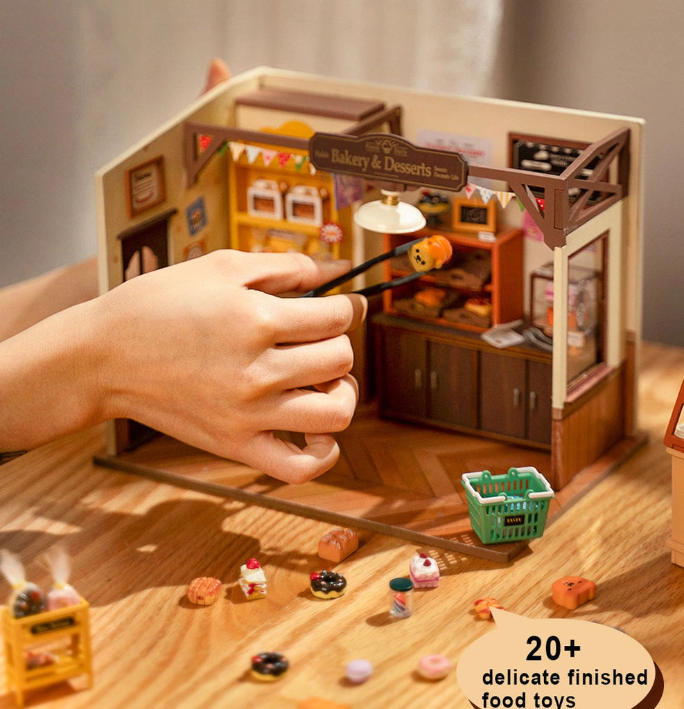 DIY MINIATURE HOUSE KIT:  BECKA'S BAKING HOUSE