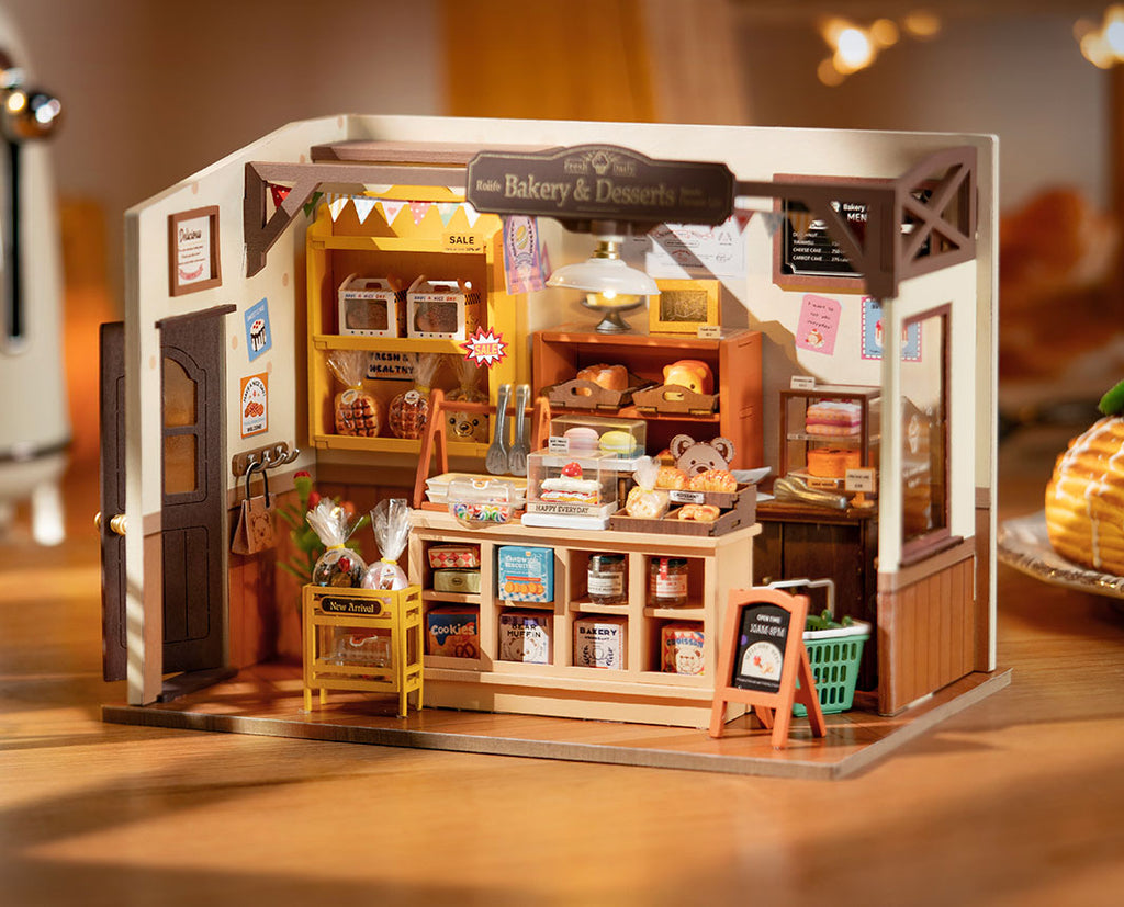 DIY MINIATURE HOUSE KIT:  BECKA'S BAKING HOUSE