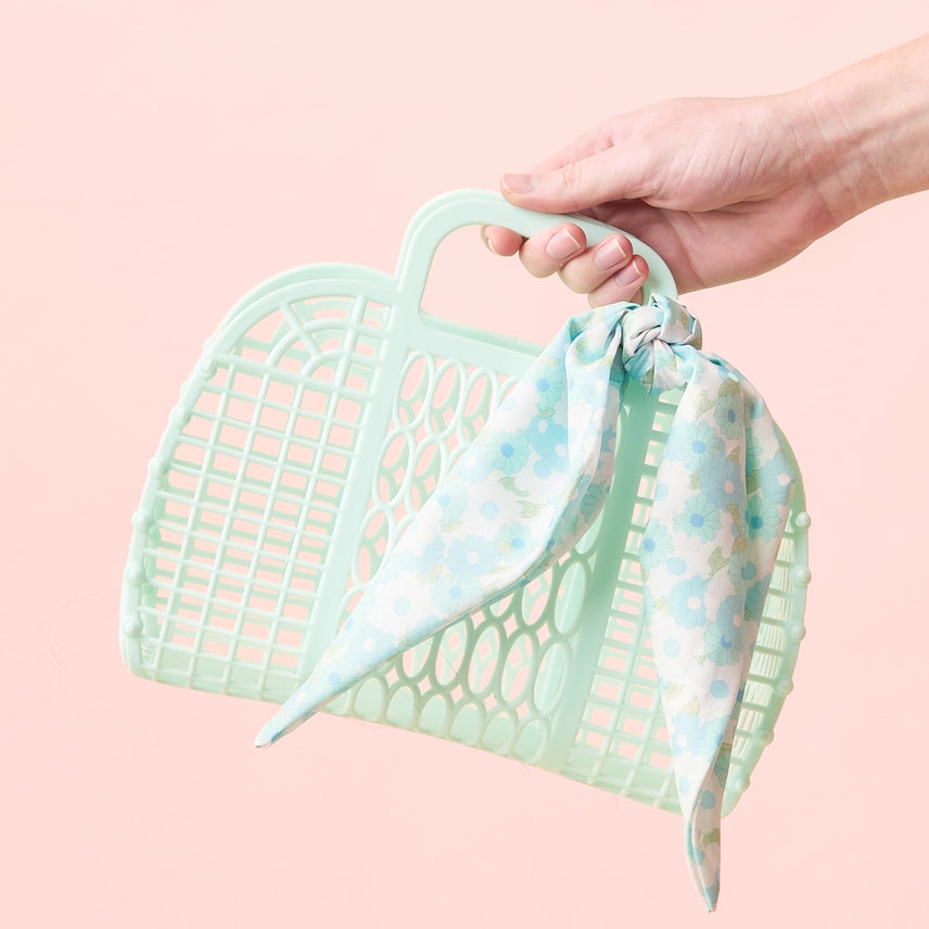JELLY BASKET W/ SCARF