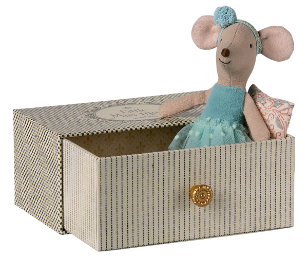 Dance Mouse In Daybed - Little Sister