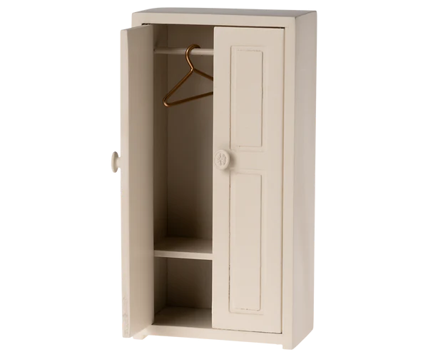 Closet, Mouse