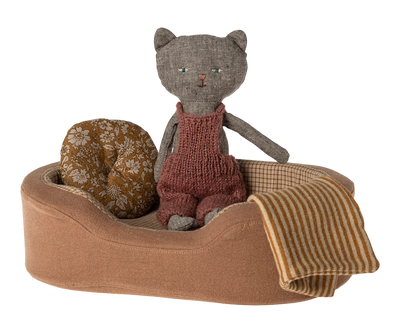 Cozy Kitten Basket, Small