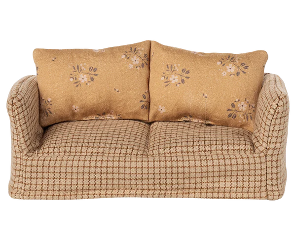 Couch, Mouse