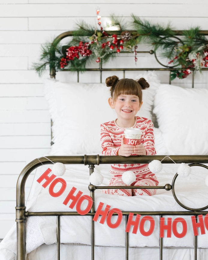 CREAM YARN POM POM BANNER