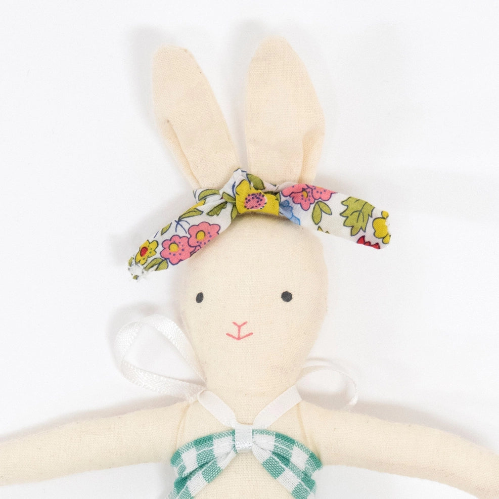 Caravan Bunny, Mini Suitcase Doll