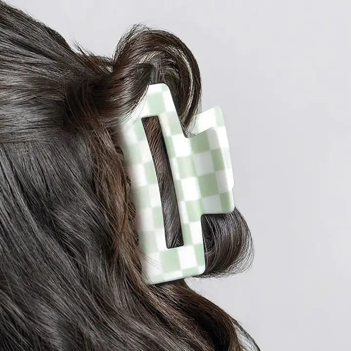 KITSCH X DIVI RECYCLED PLASTIC CHECKERED CLAW CLIP