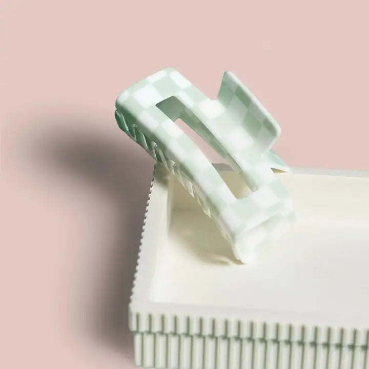KITSCH X DIVI RECYCLED PLASTIC CHECKERED CLAW CLIP