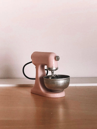 DOLLHOUSE KITCHEN STAND MIXER