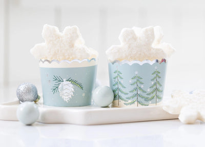 FOILED LET IT SNOW BAKING CUPS