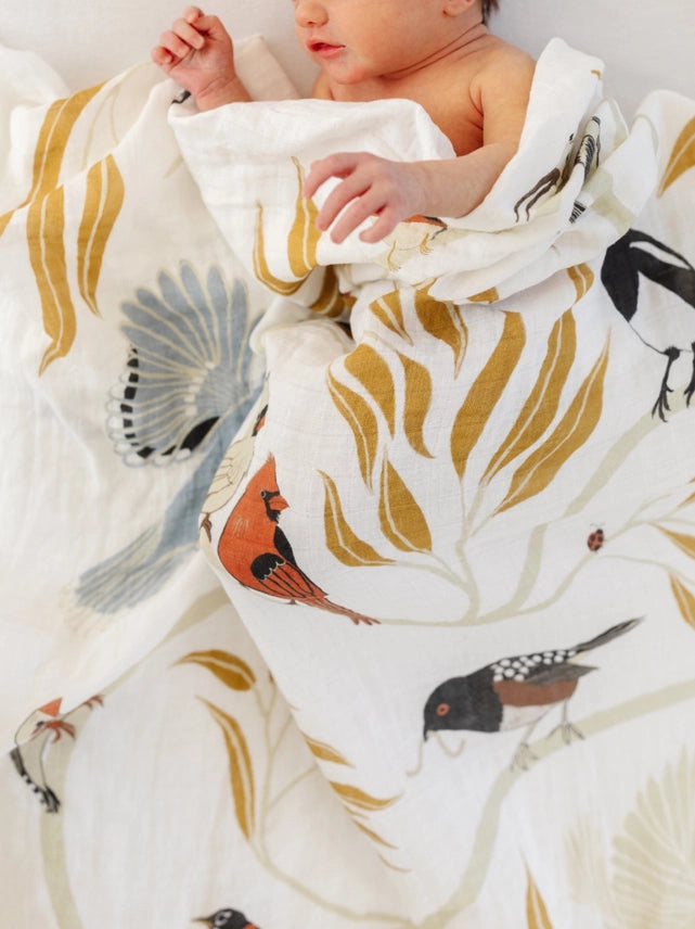 FOR THE BIRDS SWADDLE