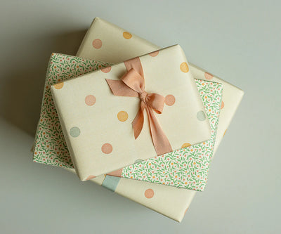 Gift wrap, 10 m - Multi dots