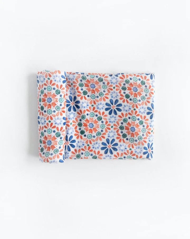 DELUXE MUSLIN SWADDLE BLANKET - KALEIDOSCOPE