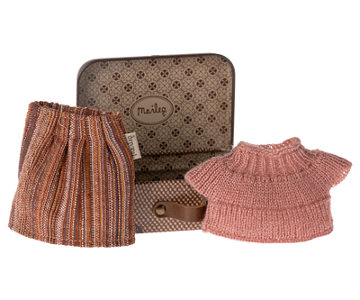 Knitted Blouse & Skirt in Suitcase, Mouse - Grandma