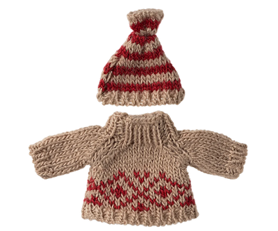 Knitted sweater and hat, Mum mouse