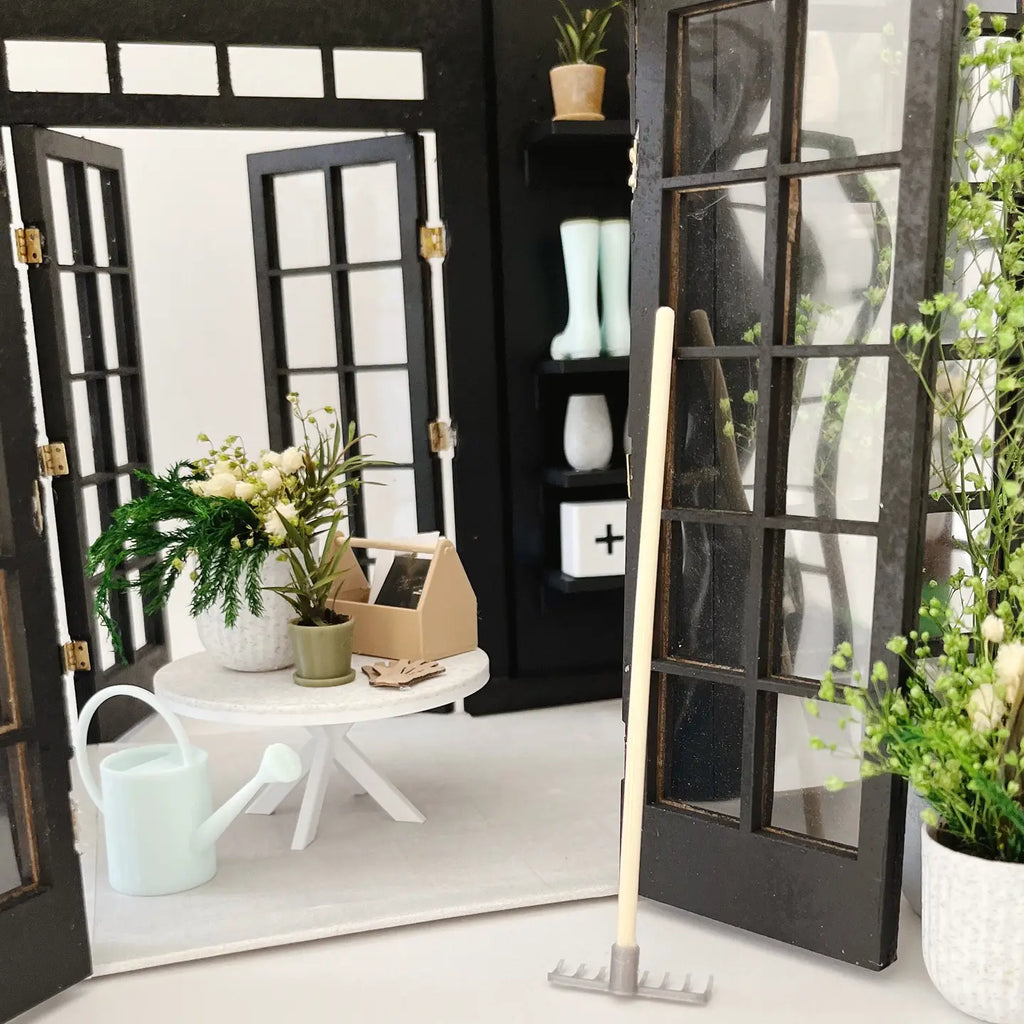 Small Potted Dollhouse Plant