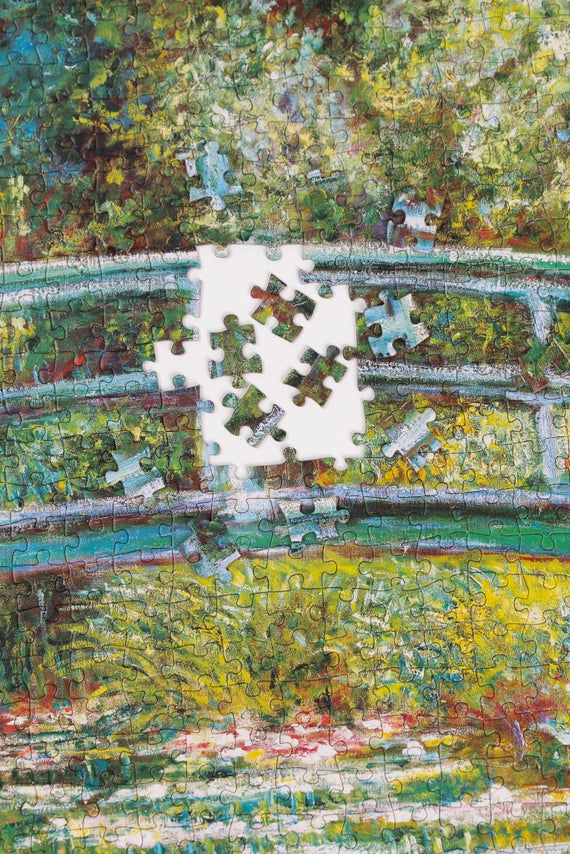 PUZZLE - MONET - BRIDGE OVER A POND OF WATER LILIES