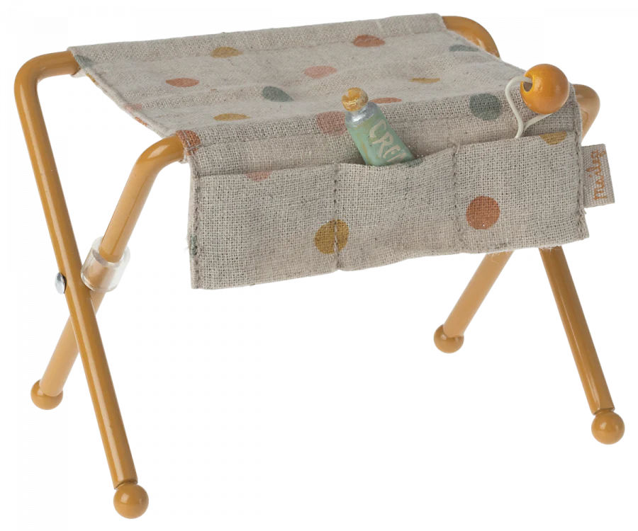 NURSERY TABLE, BABY MOUSE - OCHER