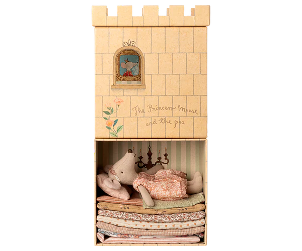 *NEW VERSION* Princess and the pea, Big sister mouse