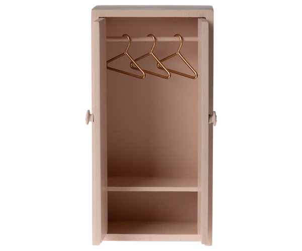 Closet, Mouse