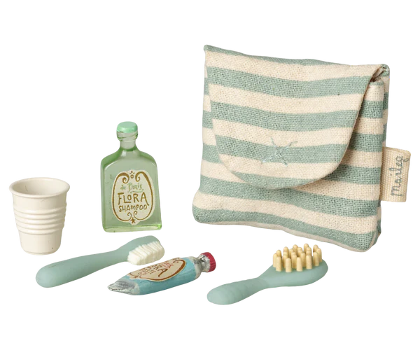 Tooth Brush Set In Bag, Mouse