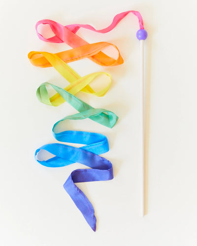 RAINBOW SILK & WOOD STREAMER WAND