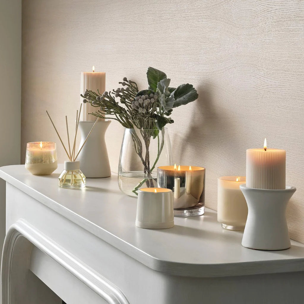 WINTER WHITE SHINE CERAMIC CANDLE