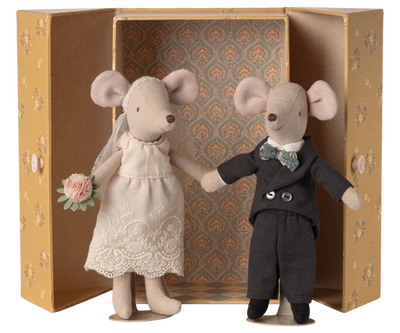 Wedding Mice Couple In Box, Mum & Dad - 2026