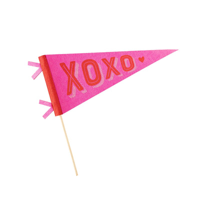 XOXO FELT PENNANT