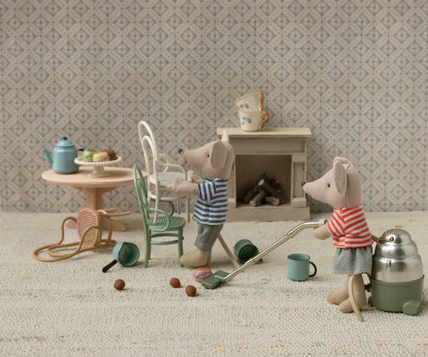 Vintage Chair - Mouse