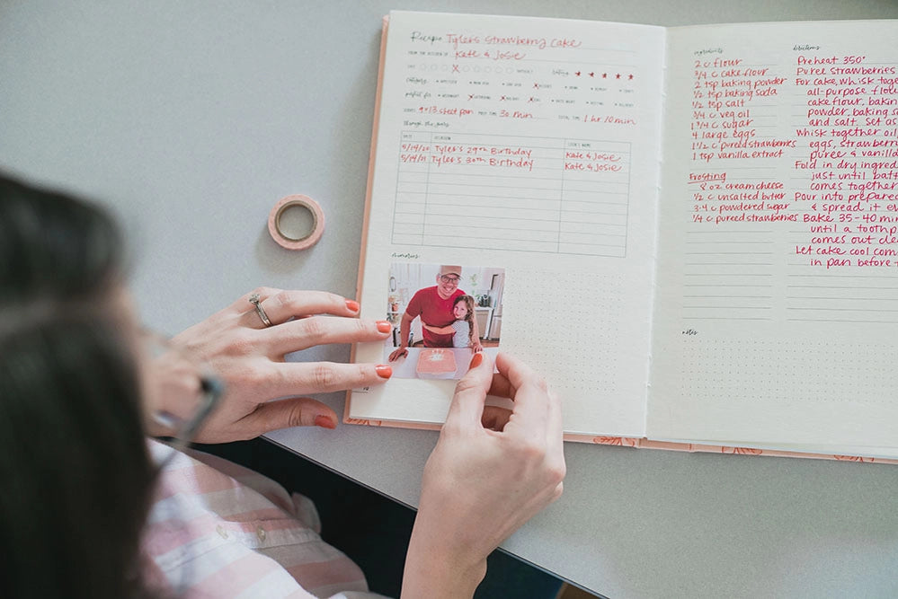 STRAWBERRY HEIRLOOM RECIPE BOOK