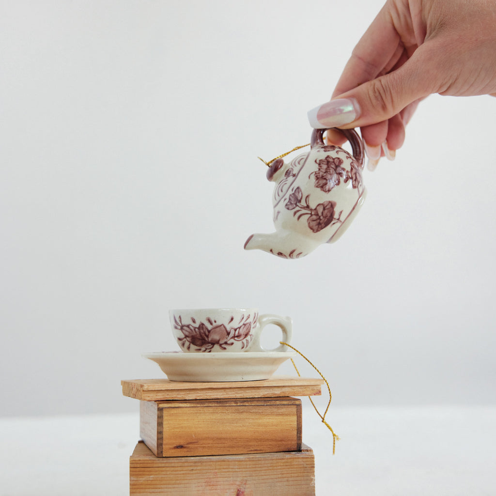 Stoneware Teapot/Teacup Ornament with Botanical Pattern