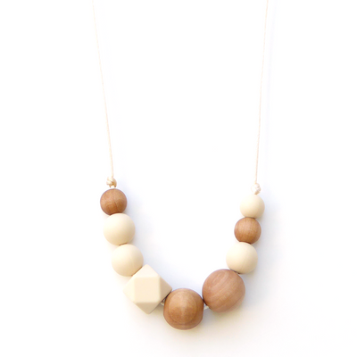 QUADRA WOOD + SILICONE TEETHING NECKLACE