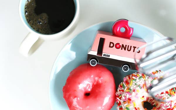 DONUT VAN
