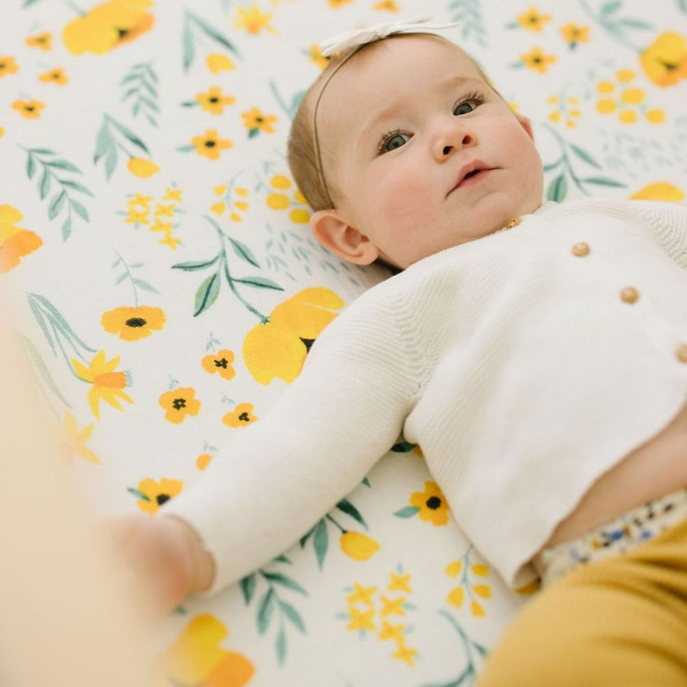 BUTTERCUP BLOSSOM CRIB SHEET