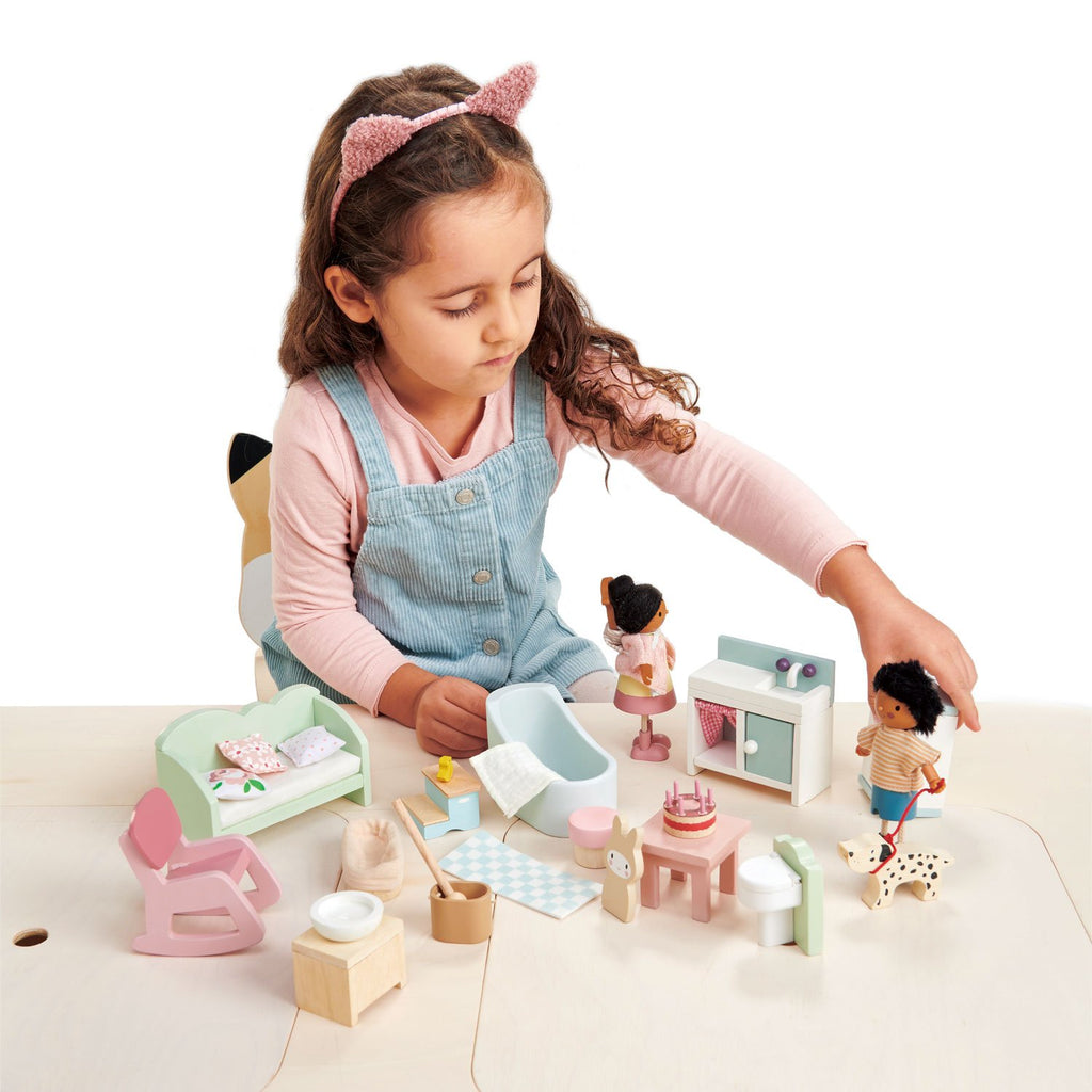 COUNTRYSIDE FURNITURE WOODEN TOY SET