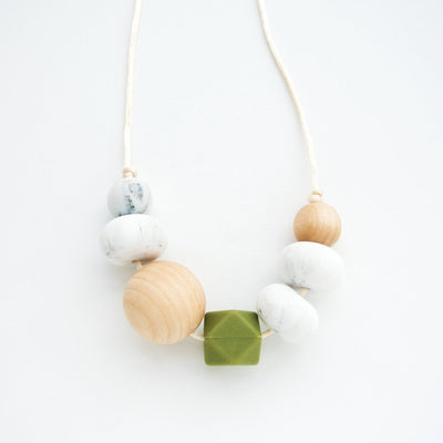 FRIDA WOOD + SILICONE TEETHING NECKLACE