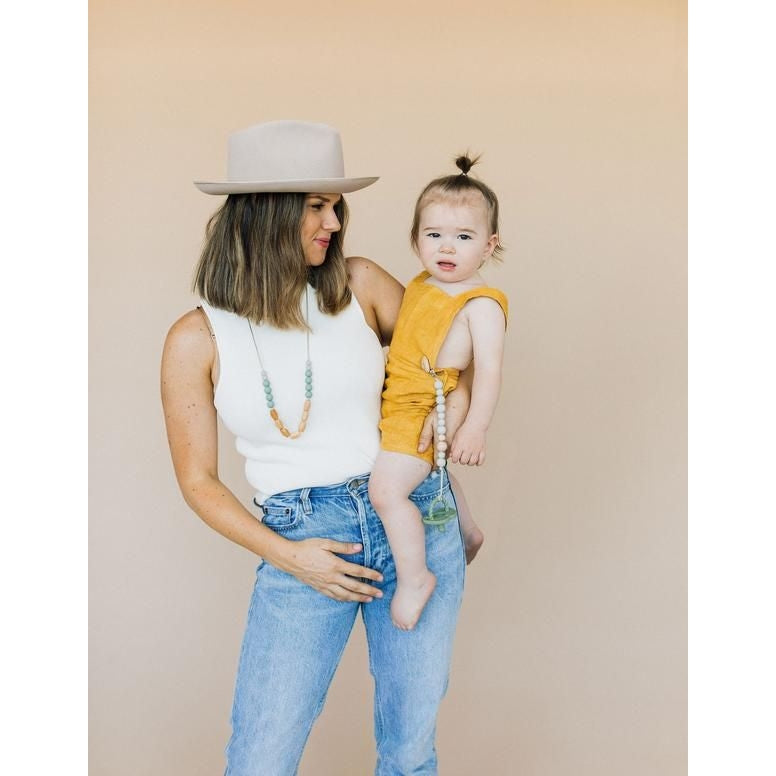 THE HARRISON TEETHING NECKLACE