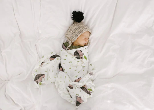 DELUXE MUSLIN SWADDLE - HEDGEHOG