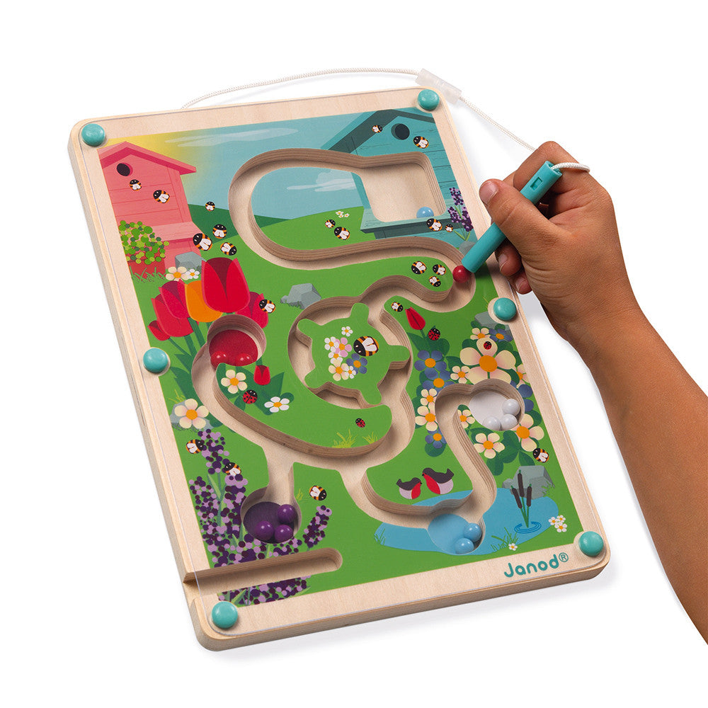 HIVE MAGNETIC MAZE
