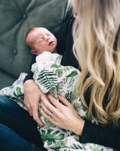 COTTON MUSLIN SWADDLE BLANKET - TROPICAL LEAF