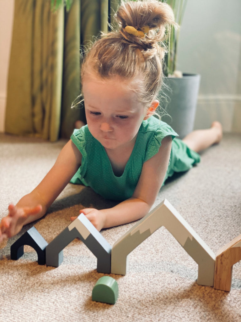 MOUNTAIN PASS STACK WOODEN TOY SET