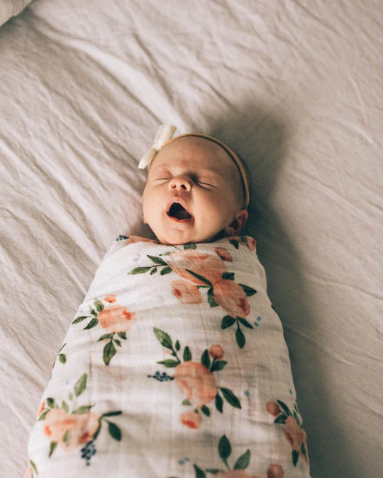 COTTON MUSLIN SWADDLE BLANKET - WATERCOLOR ROSES