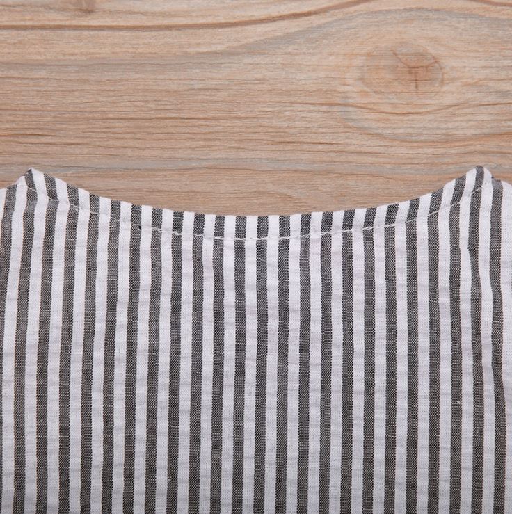 SYD SEERSUCKER ROMPER