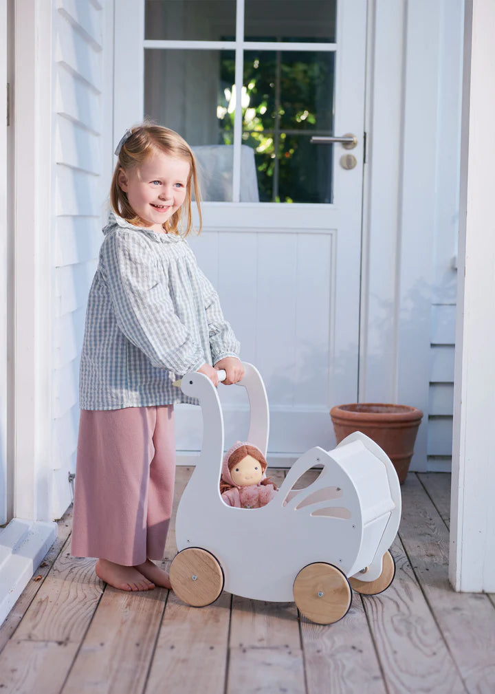 SWEET SWAN PRAM