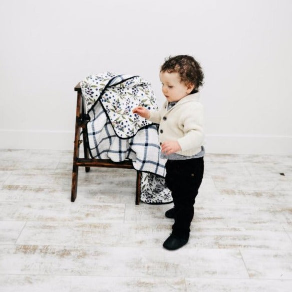 HUCKLEBERRY REVERSIBLE QUILT