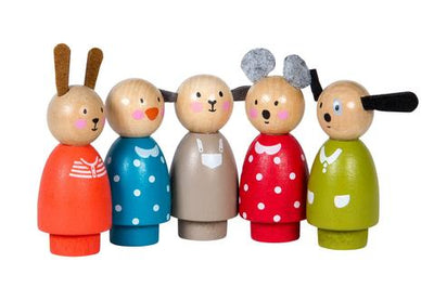 GRANDE FAMILLE CHARACTERS IN WOOD